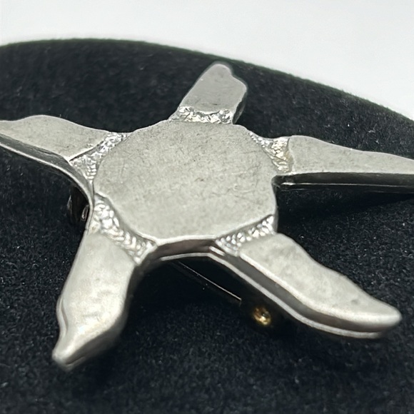 Brutalist/Modernist style star brooch - Picture 4 of 8